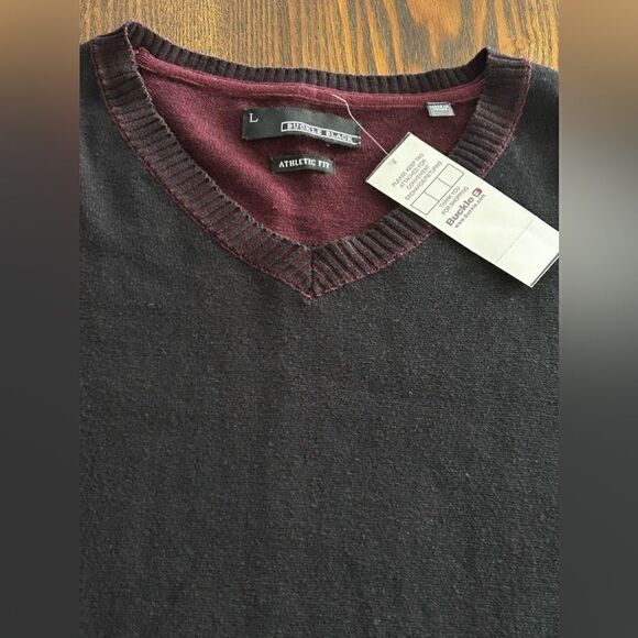 Buckle black Sweater V-neck Men’s Large athletic fit NWT black burgundy preppy - Picture 9 of 15